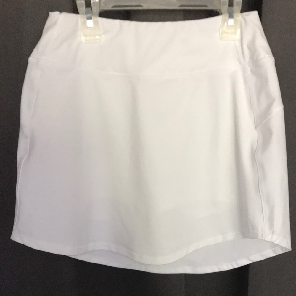 DSG Women's White Skort - Picture 1 of 8